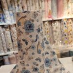پارچه کتان نخ طرح گل و پرنده ی آبی